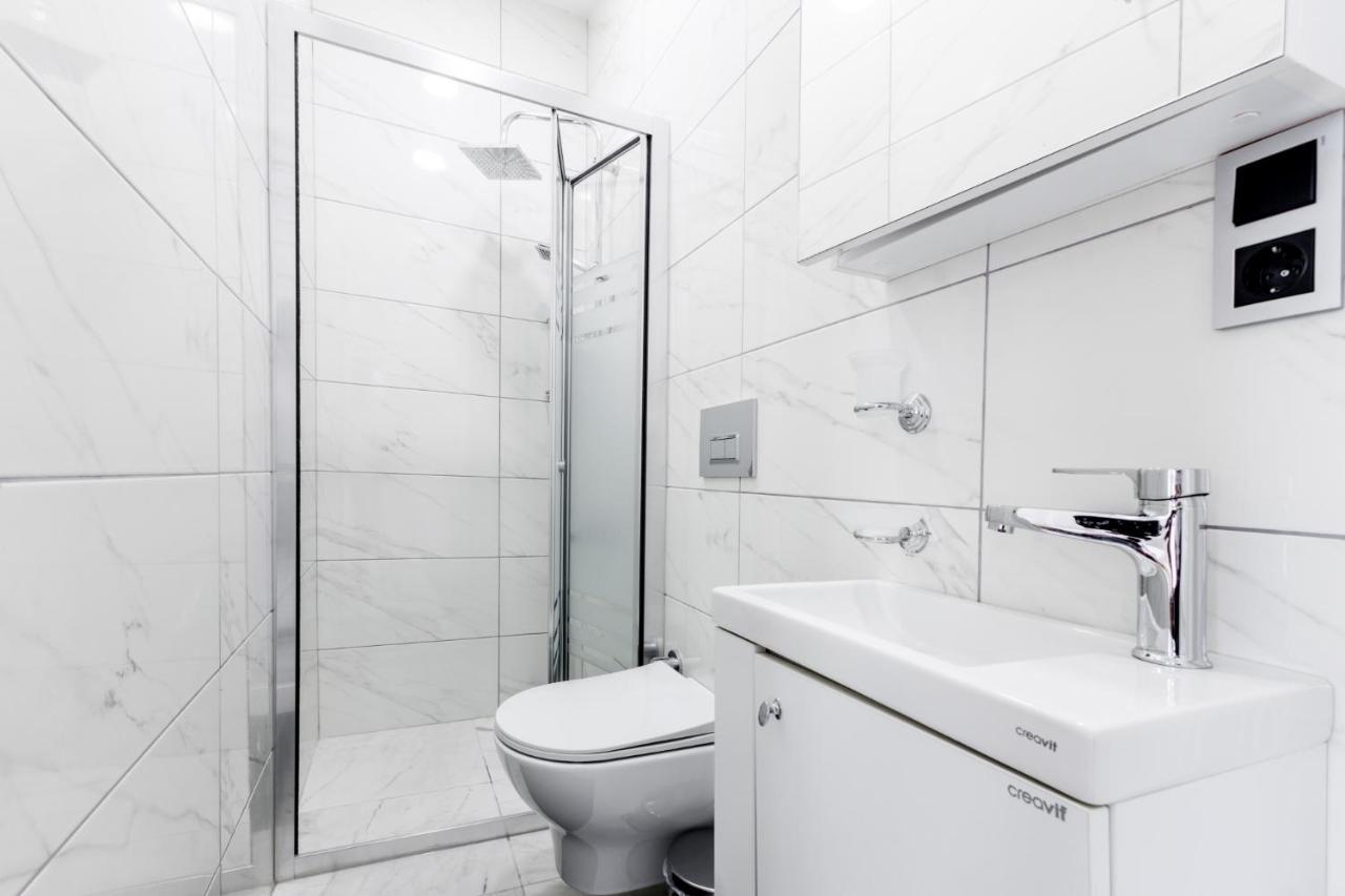 Appartamento Modern Flat 5 Min To Galata Tower In Istiklal Ave Provincia di Provincia di Istanbul Esterno foto